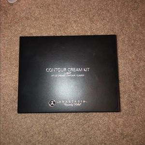 Anastasia Beverly Hills Cream Contour Kit